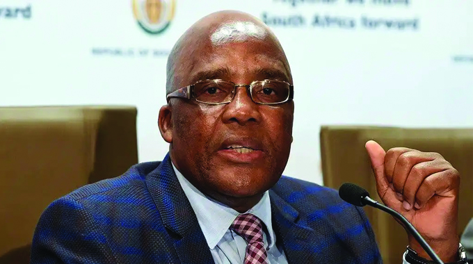 Dr Pakishe Aaron Motsoaledi